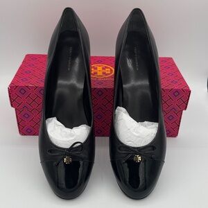 Tory Burch womens black goat leather cap-toe pump shoes size 11 bow.
